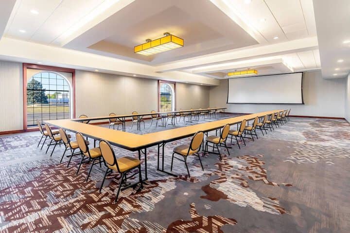Meeting facility